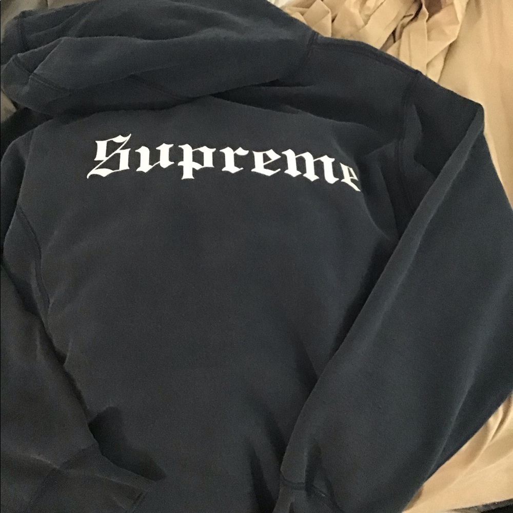 Supreme Hoodie